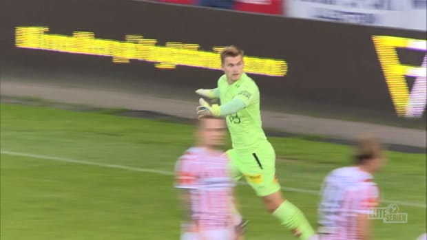 Lillestrøm's GK scores last gasp equaliser!